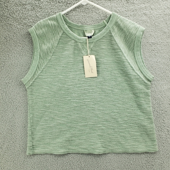 Universal Thread Crop Shirt Sage Green Textured Sleeveless Tank Top NWT - Picture 1 of 13